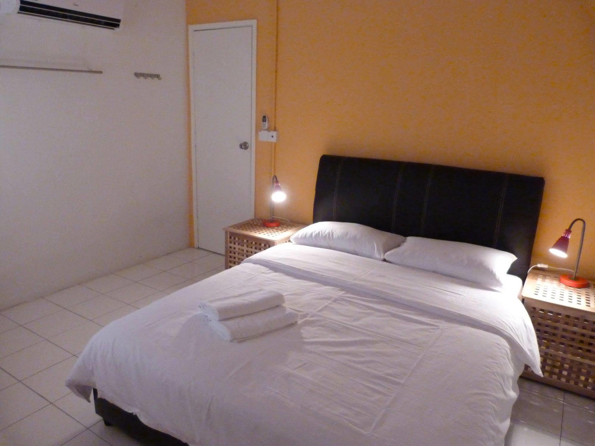 Orange Pekoe Guesthouse Куала Лумпур Екстериор снимка
