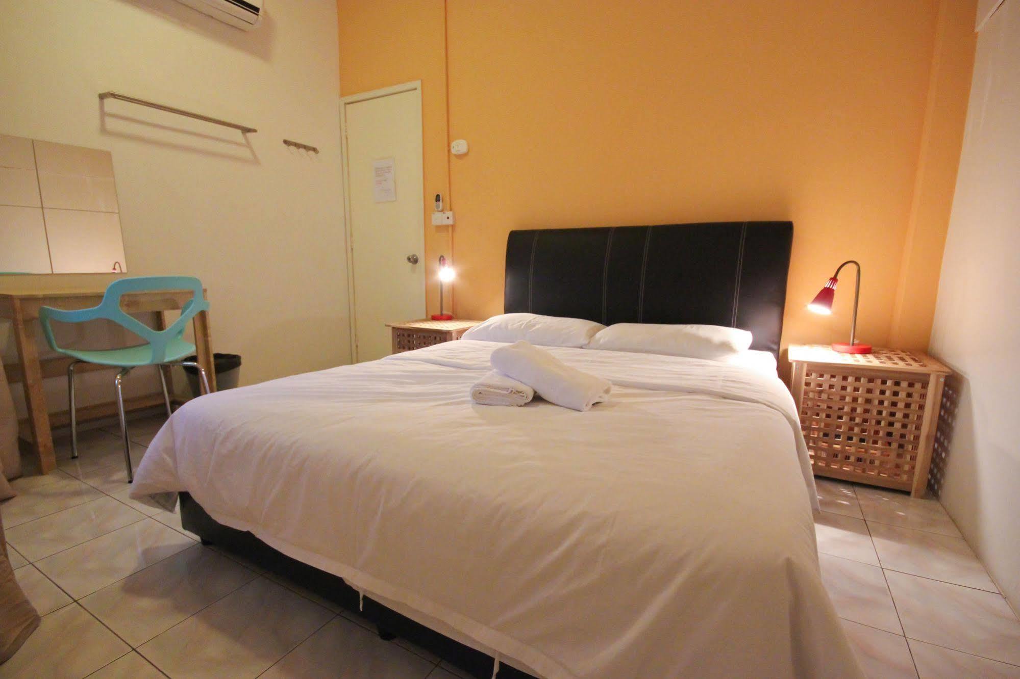 Orange Pekoe Guesthouse Куала Лумпур Екстериор снимка